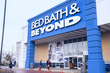 Bed Bath & Beyond (BBY) Begins Talks on Bankruptcy Loan, Takeover -  Bloomberg